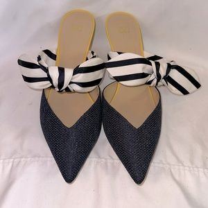 Cabi Sz. 10 Navy and Yellow Nautical open-back pump